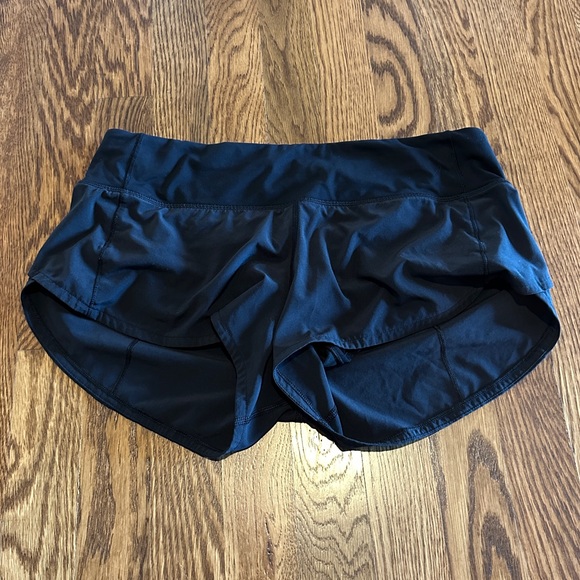 Black Lululemon Speed Up Low-Rise Lined Shorts 2.5" - Picture 1 of 3
